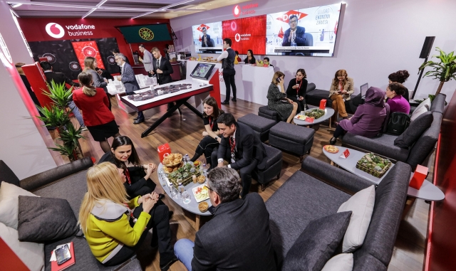 
Vodafone, teknoloji ve çözümlerini ekonomi zirvesinde tanıttı