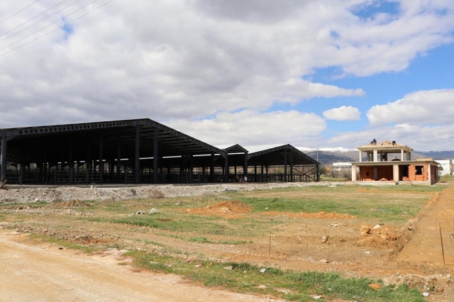Yalvaç Çiftçilerinin Yeni Gözdesi: Modern Donanımlı Yeni Hayvan Pazarı