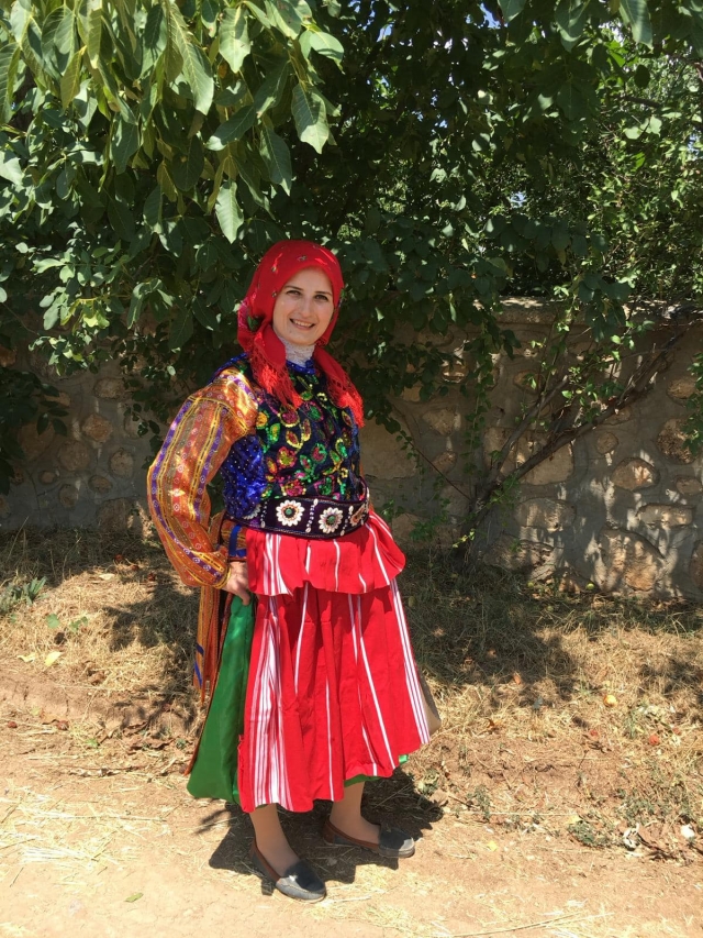 Yalvaç'ta Geleneksel Kıyafet Yarışması Heyecanı: Körküler Köyü Birinciliği Kazandı!
