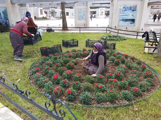 Yalvaç'ta  peyzaj ve çevre düzenleme çalışmaları