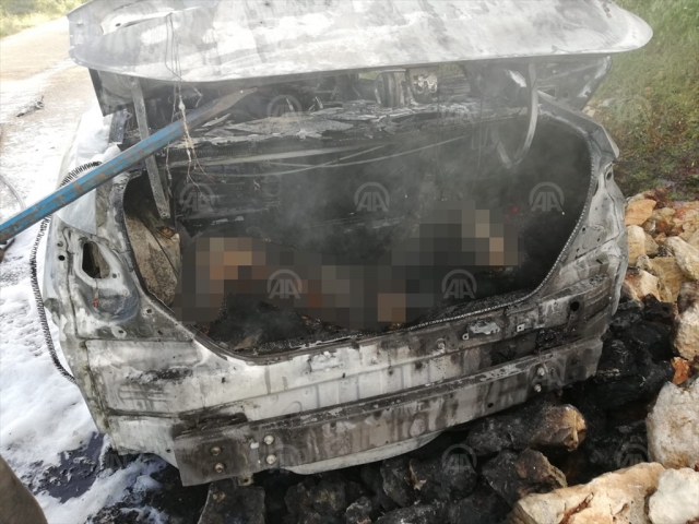 ​Yanan otomobilde erkek cesedi bulundu