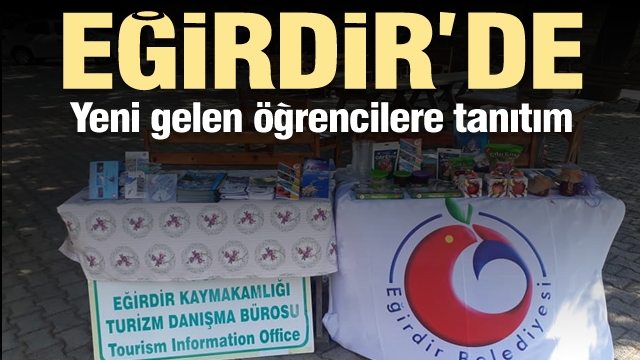 Yeni gelen öğrencilere Eğirdir'de tanıtım