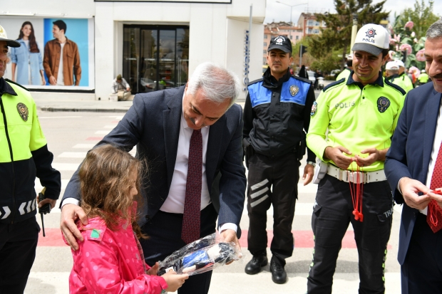 Isparta Video Haber: “Yayalar İçin 5 Adımda Güvenli Trafik”